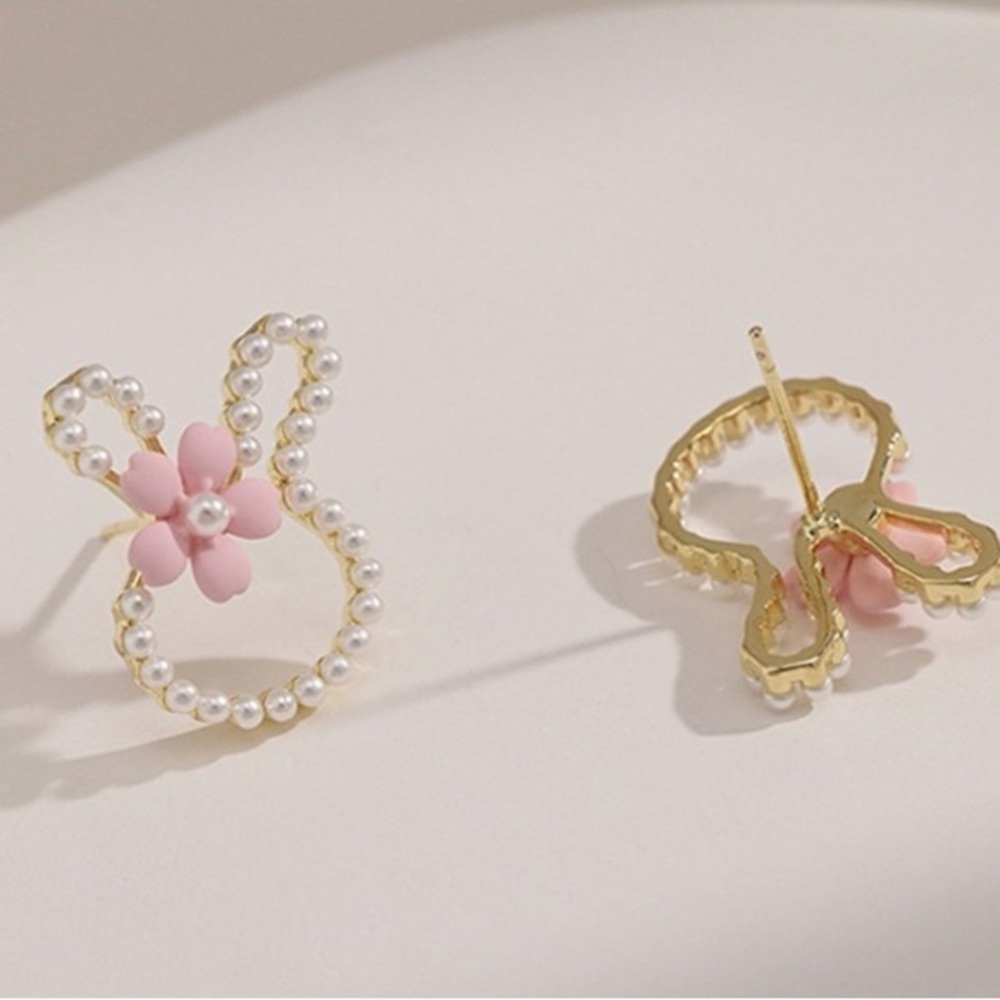 Bunny Pearl Flower Cute Stud Earrings - Picture 4 of 5